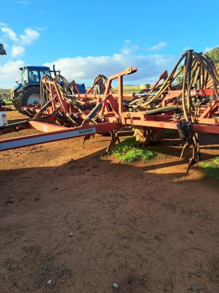 31ft Horwood Bagshaw Scaribar with 6000L Air Cart