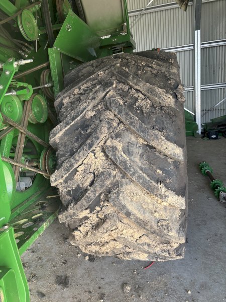 2 x 900-60R32 Rims and Tyres to suit S Series John Deere Header