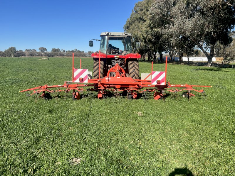 Kuhn GF 6401 Hay Rake