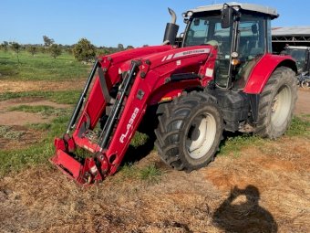 2019 Massey Ferguson 7614 Tractor with FEL