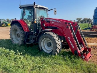 2019 Massey Ferguson 7614 Tractor with FEL