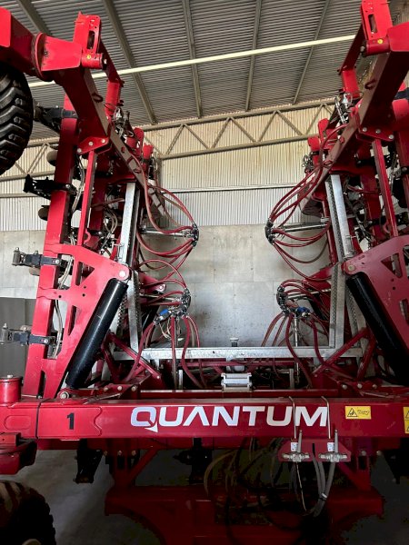 2019 Morris 9950CTI Air Seeder With 40Ft Quantam Bar