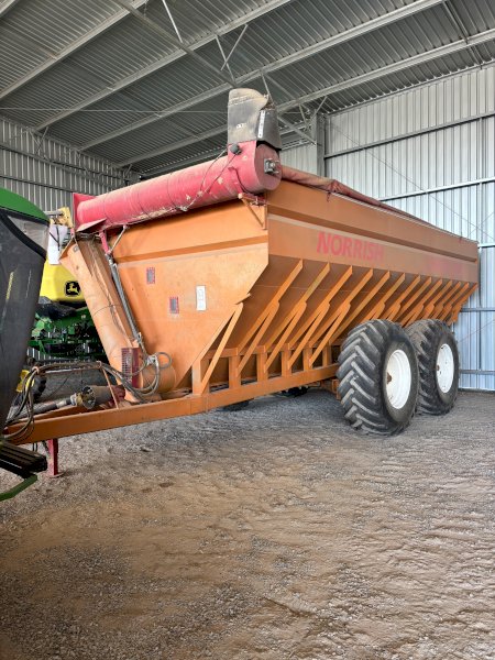2010 Norrish Chaser Bin 32mt with Scales
