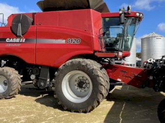 2011 Case IH 8120 Header