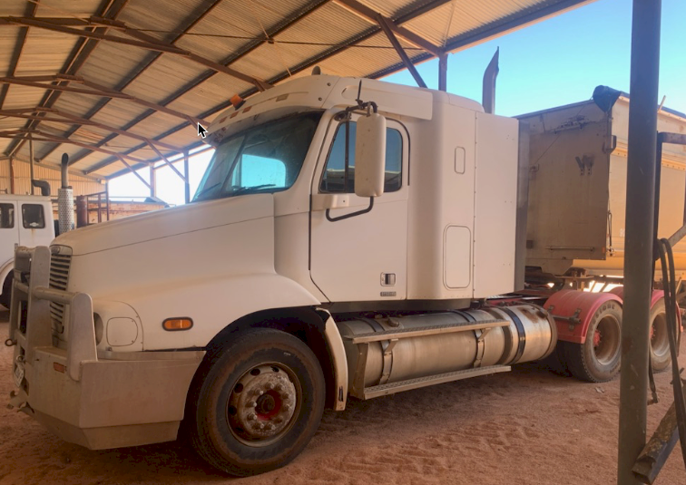 2003 Freightliner Century ST Prime Mover