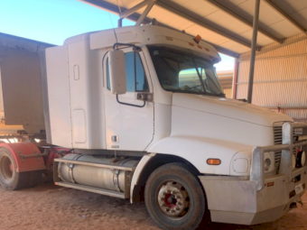 2003 Freightliner Century ST Prime Mover