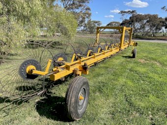 Elsworth 11 Wheel Hay Rake