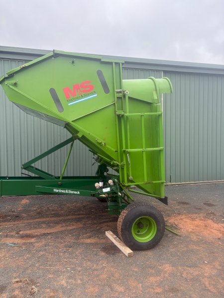 2011 M&S Grain Bag Bagger