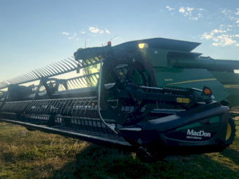 2016 MacDon D65 Draper Front