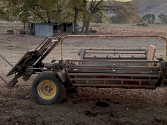 Boomerang Feed Wagon