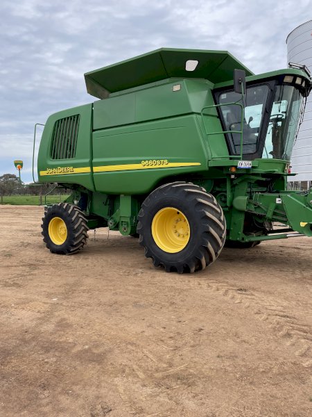2006 John Deere 9660 STS Header with Front and Trailer