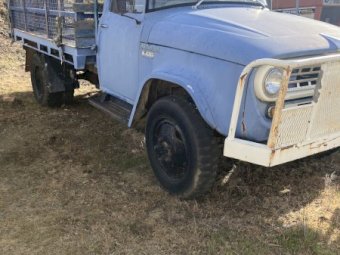 International C-1600 Truck With Stockcrate
