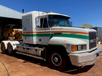 1997 Mack Fleetliner Prime Mover