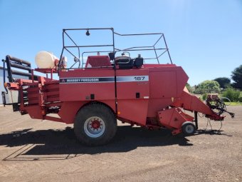 Massey Ferguson 187 Baler