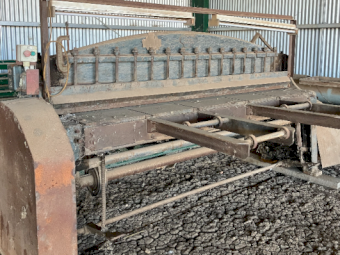 Metal Guillotine