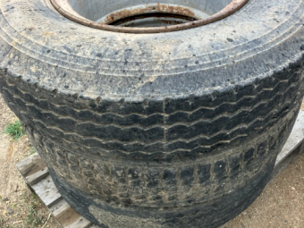 10-00-20 Truck Tyres and Rims