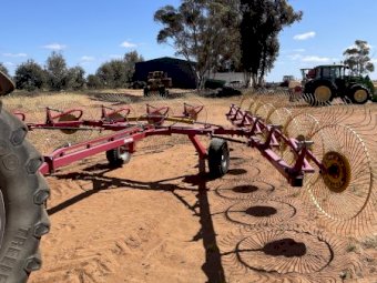 Smart Vee Hay Rake