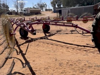 Smart Vee Hay Rake