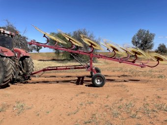 Smart Vee Hay Rake