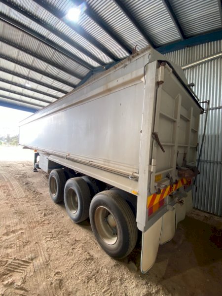 1987 Lusty 36' x 6' Aluminium Tipper Trailer