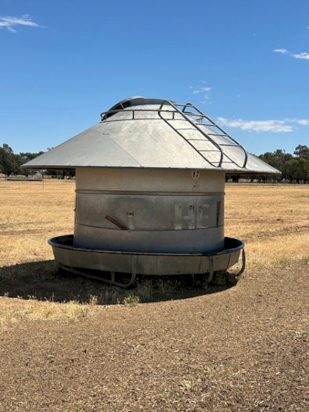 7 X 5MT Round Grain Feeders