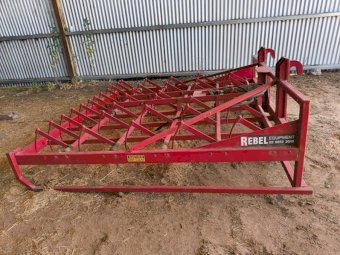 Rebel 15 Bale Grab