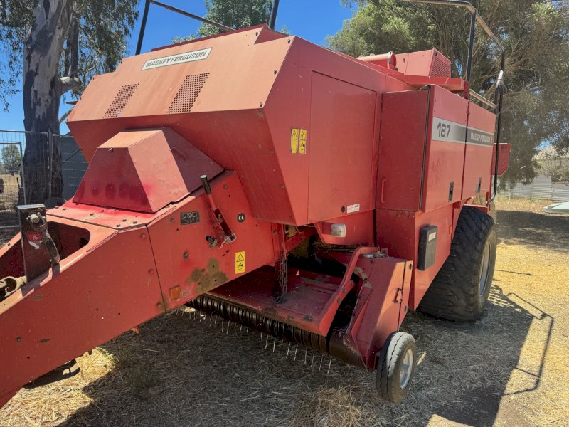 2006 Massey Ferguson 187 Square Baler