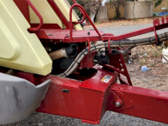2018 Hardi 6500 Boom Spray