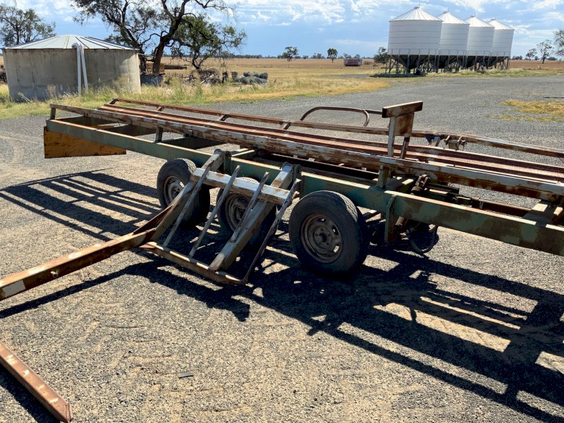 Round Bale Carrier