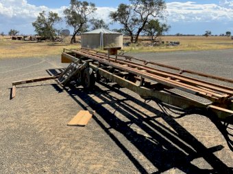 Round Bale Carrier