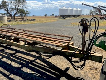 Round Bale Carrier