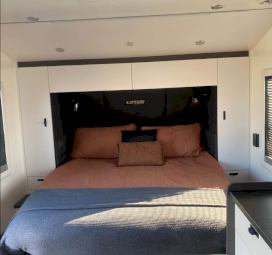 2020 Lotus Off-Road Caravan