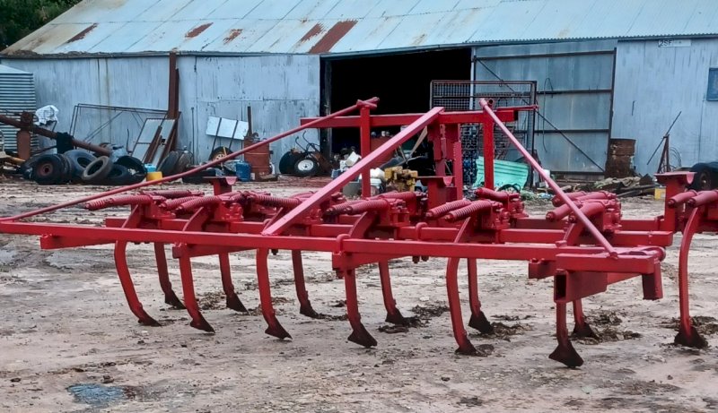 13 Tyne Scarifier