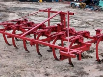 13 Tyne Scarifier