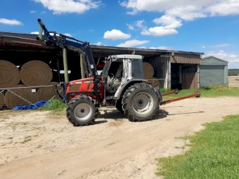 Massey Ferguson 2220 Tractor with FEL (NO GST)