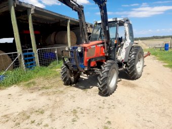 Massey Ferguson 2220 Tractor with FEL (NO GST)