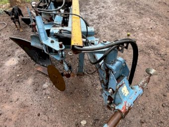 Overum Semi Mounted Mouldboard Plough