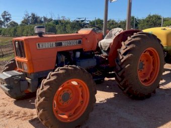 1987 Kubota M6030DT Tractor