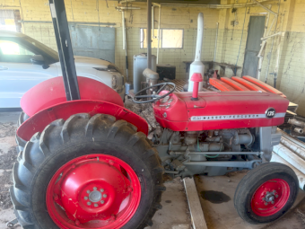 Massey Ferguson 135 Tractor