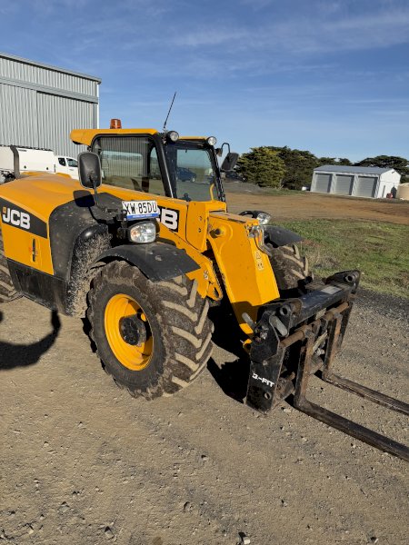 2022 JCB 527-58 Telehandler