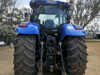 2015 New Holland T7 260 Tractor with Loader