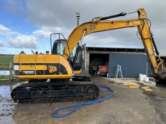 JCB JS130 Excavator