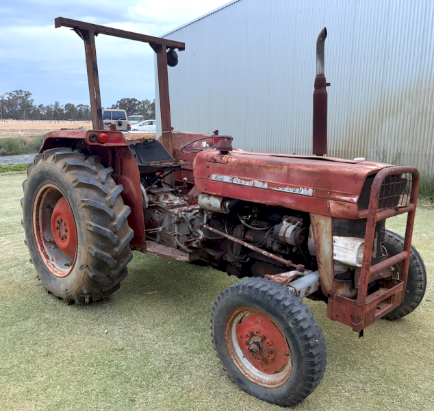 Massey Ferguson 135 Tractor