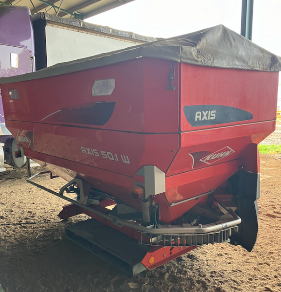 2011 Kuhn 50.1W Spreader