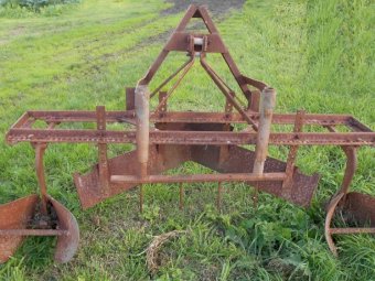 Mouldboard Plough with Bedformer