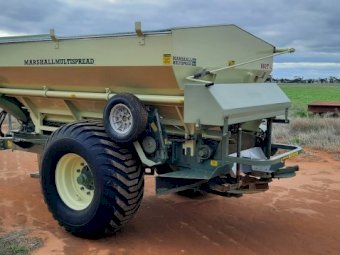 2013 Marshall 860TL Spreader