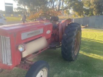 1963 International B414 Tractor