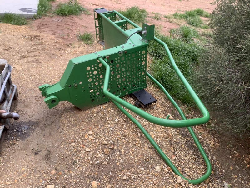 John Deere 70 Series Ladder