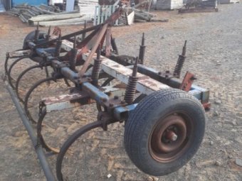 John Berends 11 Tyne Stump Jump Chisel Plough