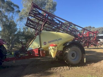 2020 Hardi Navigator 4000 Boom Spray